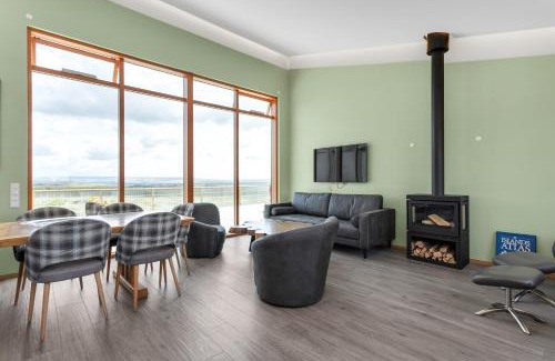 Reykholt Casa | 4bed 4bath Sauna & Hot tub