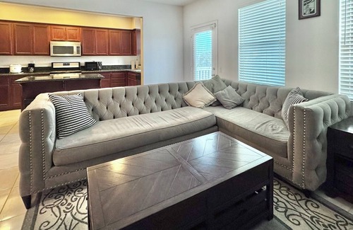 Riverpark Condominio | 4bedroom Condon in Oxnard collection.