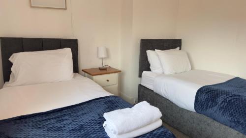 Aylesbury Casa | 4Bedroom house at Town Centre with Free Driveway Parking