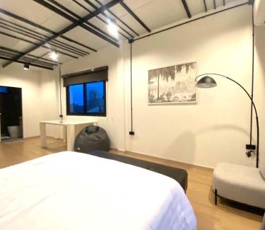 Phra Khanong Nuea Casa | 4Beds 4Baths New Renovated Entire House BTS Ekkamai