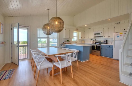 Holden Beach Casa | 4BR/2BA Home - 2nd Row, Intracoastal & Ocean Views, Holden Beach, Sleeps 9