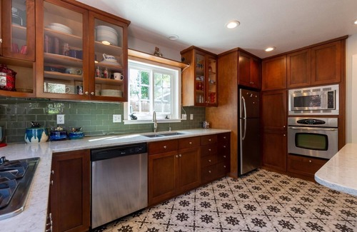 Arden-Arcade Casa | Pet-friendly 4BR/2BA Mid-Century Retreat House: Your Perfect Getaway!