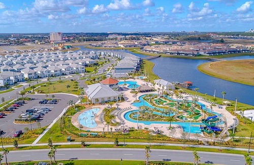 Kissimmee Casa | 4BR/3BA Townhouse w/Private Pool in Storey Lake