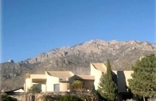 Sandia Heights South Casa | Adobe 4BR Home con piscina, Sandia Heights, vista de 360 grados