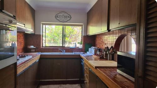 Robertson Casa | 4BR big family house with huge pool