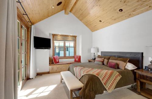 Truckee Casa | 4BR Cabin with Hot Tub – Ultimate Truckee Escape cabin