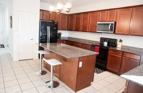 Palm Valley Casa | 4BR Family Home Golf, Resort, Casino, Fire Pit Oasis in Goodyear
