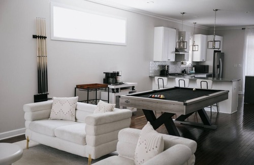 Belmont Cragin Casa | 4BR Home with Game Room: Chicago Leisure Escape