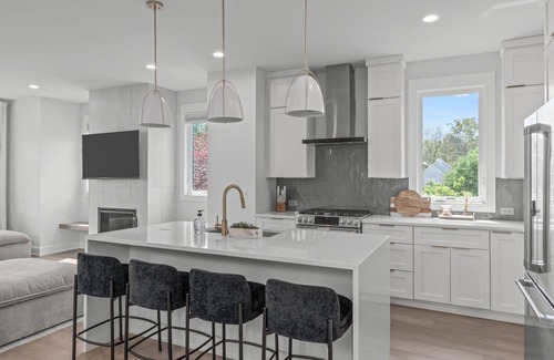 Downtown Casa | 4br House Ensuite with Amazing Day & Night Roof Top Views in Raleigh