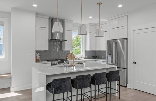 Downtown Casa | 4br House Ensuite with Amazing Day & Night Roof Top Views in Raleigh
