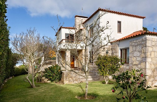 Ulgueira Cabaña | 4BR House with Ocean View in Sintra by Host for Us