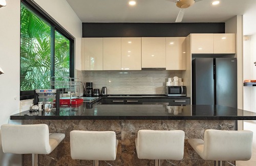 Rawai Apartamento | 4Br Near Pier Private Pool & Garden V246
