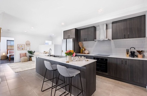 Browns Plains Casa | 4BR Newly furnished Cozy house @Brownsplain