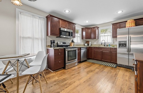 Georgetown Casa | 4BR pet-friendly 105 year old home in historic Downtown Georgetown. Oak-lined streets.