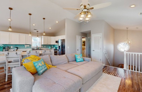 Colington Casa | 4BR remodeled home w/pool, game room, firepit, W/D