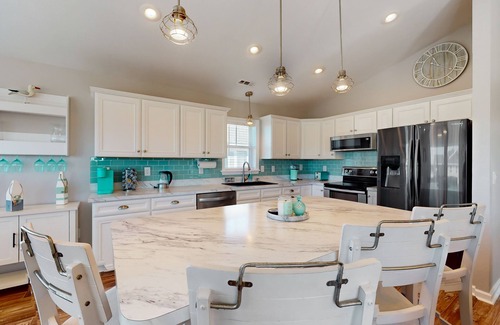 Colington Casa | 4BR remodeled home w/pool, game room, firepit, W/D