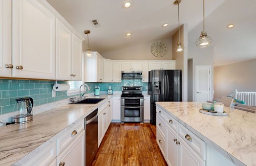 Colington Casa | 4BR remodeled home w/pool, game room, firepit, W/D