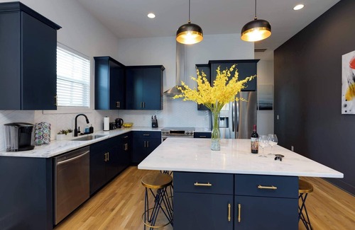 Downtown Nashville Casa | 4BR Retreat for 12 w/Balcony, Mins to Broadway!