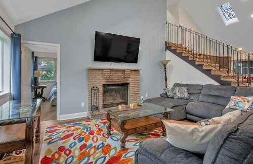 Tobyhanna Casa | 4BR Retreat with Hot Tub and Resort Style Amenities