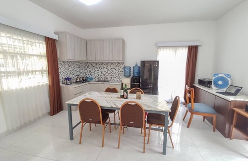 Bukit Casa | #4BR Semi Villa Pink House Jimbaran with POOL & ROOFTOP SPACE