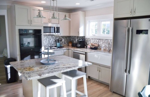Davis Casa | 4BR Soundfront cottage |Private Dock|Fishing|