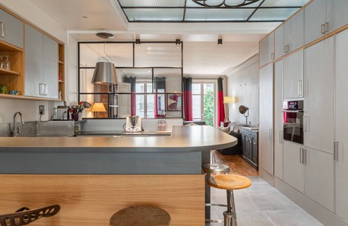 Quartier Saint-Georges Apartamento | 4BR - Spacious, Bright & Central