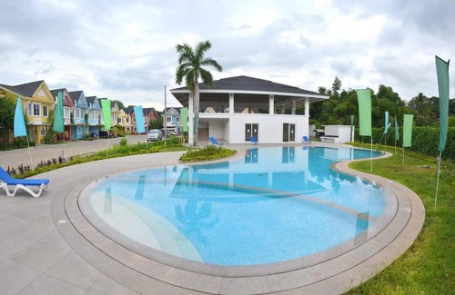 Pallocan Apartamento | 4BR Townhouse at PonteFino Residences Batangas City