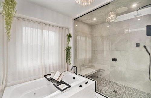 Cherry Creek Casa | 4br Townhouse Retreat W Gym & Sauna