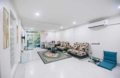 Hat Yai Casa | 4BR Villa, 6min to Lee Garden, 22 PAX - Paradise Found