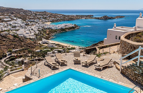 Psarou Villa | 3BR Villa Thelgo Mykonos I