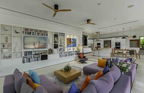 Ban Na Faek Villa | 4BR Villa White Skies, Sleep 8, Breakfast, Staff