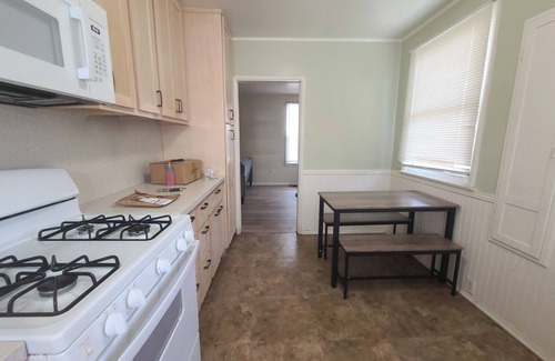 Old Town Apartamento | 4C Free Wi-Fi LAX DTLA Fabulous 2-bedroom apartment in Torrance, Disney, Beach
