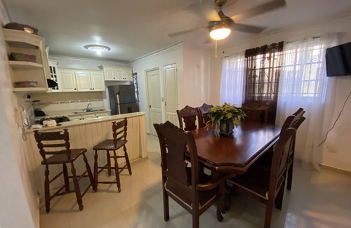 Guaricano Apartamento | 4DR Inviting 3-Bedroom Stay Santo Domingo