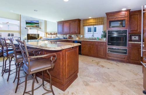 Hollywood Beach Casa | $4M Beach House Mansion in Oxnard