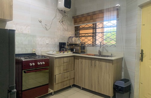 Asokoro Apartamento | 4mins to Aso-Rock Villa, King Bed, Chef, Free Cleaning, 24/7 Electricity