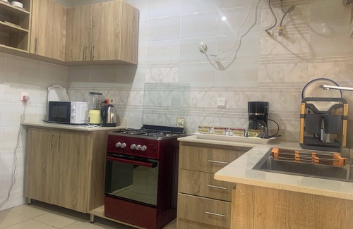 Asokoro Apartamento | 4mins to Aso-Rock Villa, King Bed, Chef, Free Cleaning, 24/7 Electricity