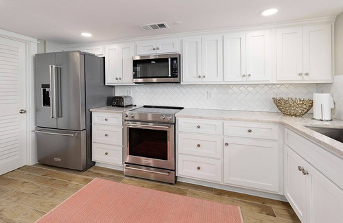 Saint Simons Island Condominio | 4th Floor Ocean Views - Newly Renovated Inside & Out! - North Breakers Condo - New Heated Pool & Spa!