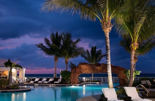 Sunny Isles Beach Apartamento | 4x Deluxe Room 2 Queen Beds Oceanfront at Trump International Beach Resort Miami