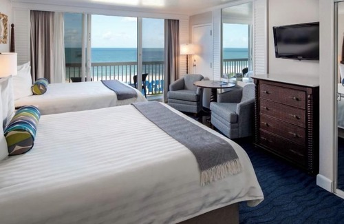 St. Pete Beach Hotel | 4x Gulf Front View With Balcony 2 Queen Beds at Island Grand at TradeWinds