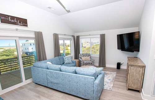Carova Beach Casa | 4x2279, Chateau Laylow- Oceanside, Ocean View, Hot Tub, Wild Horses!