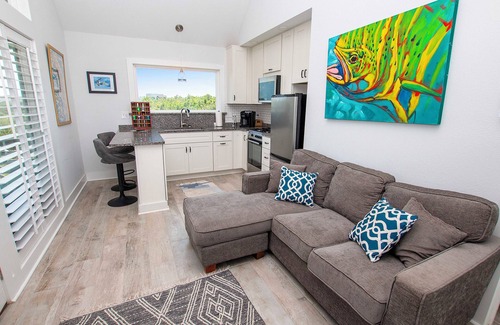 Carova Beach Casa | 4x2279B, Charming Tiny Cottage- Oceanside, Covered Deck