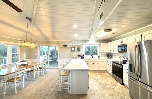 Carova Beach Casa | 4x4 Carova, WaterFront, Dock, Wild Horses, Hot Tub