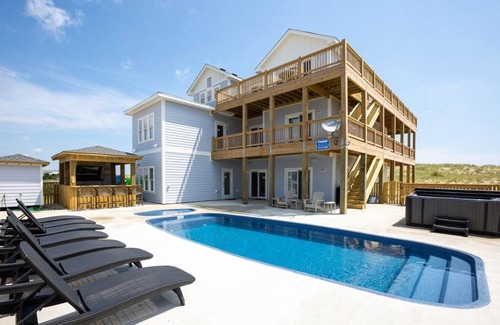 Currituck County Casa | 4x4! Pool, spa, theater, and more, June 15-22 open!