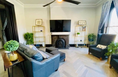 Downtown Indianapolis Casa | 5,000 sq ft Historic Fletcher Place Home-Sleeps 22