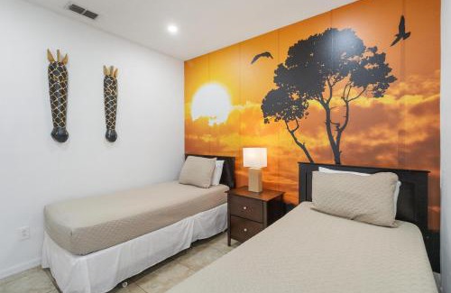 Sunset Ridge Casa | 5-3 Pool Home Located In Sunset Ridge Community!