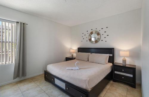 Sunset Ridge Casa | 5-3 Pool Home Located In Sunset Ridge Community!