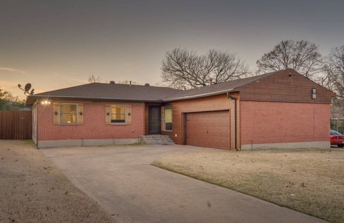 Dallas Casa | PISCINA, TINA CALIENTE Y RECREACIÓN GRUPOS GRANDES MANSIÓN
