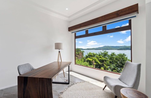 Playa Flamingo Casa | 5-BD Beachfront, Ocean-View Hillside Home