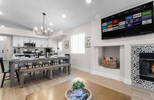 North Las Vegas Casa | 5 BD Home w/ Billiard, Spa, Arcades, Ping Pong