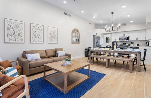 North Las Vegas Casa | 5 BD Home w/ Billiard, Spa, Arcades, Ping Pong